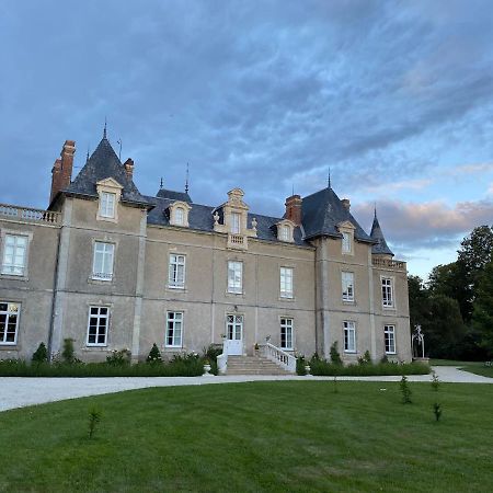 Chateau De St-Fulgent, Gite La Tour Saint-Fulgent Buitenkant foto