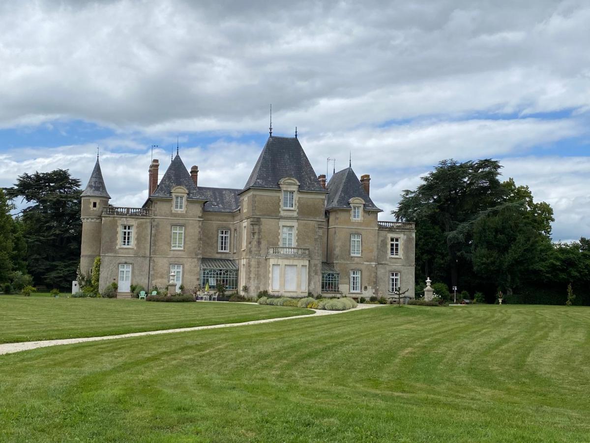 Chateau De St-Fulgent, Gite La Tour Saint-Fulgent Buitenkant foto